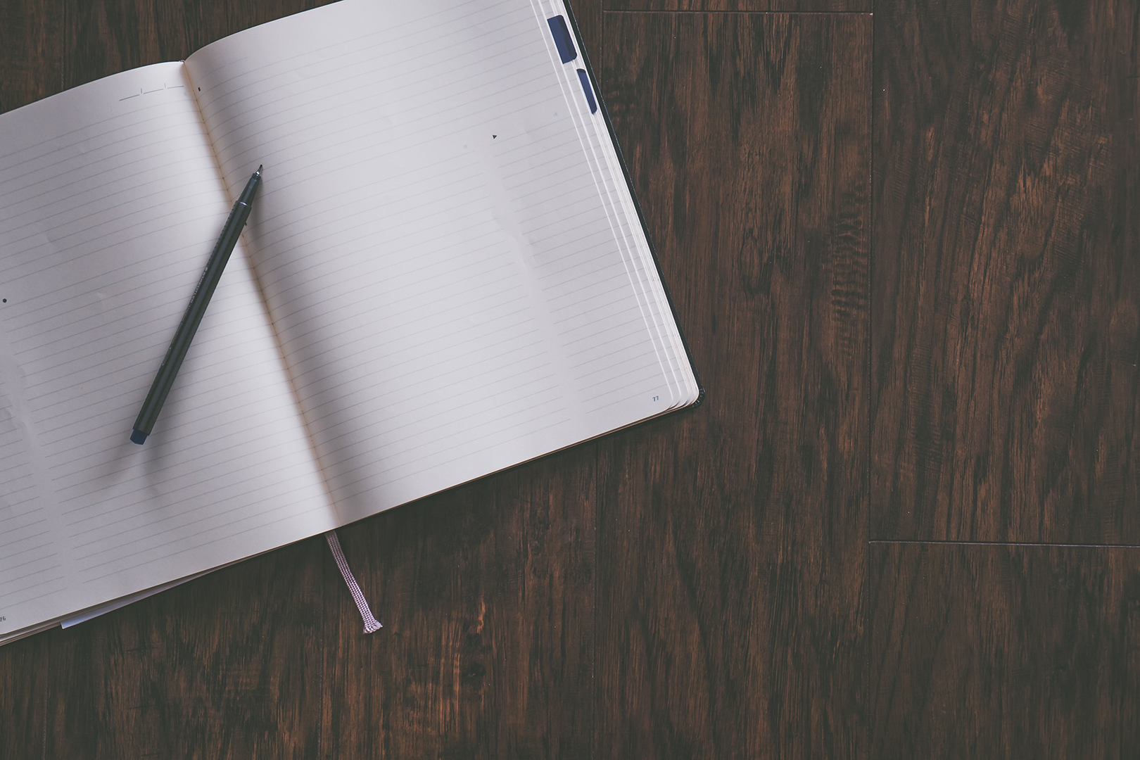 Das Schreiben eines Dankbarkeits Tagebuch  als neue Gewohnheit fördert Resilienz und Zufriedenheit